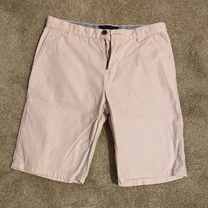 Tommy Hilfiger Shorts (LIKE NEW)
